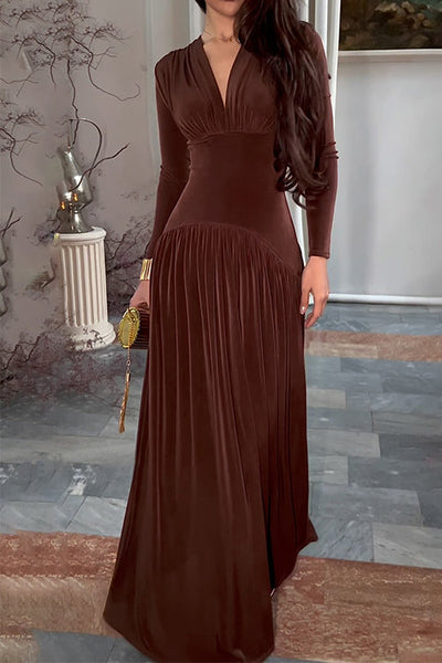 Leontine – V-Neck Long-Sleeve Velvet Maxi Dress
