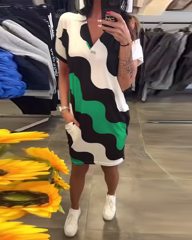 Penelope - Stylish V Neck Dress With Wavy Print