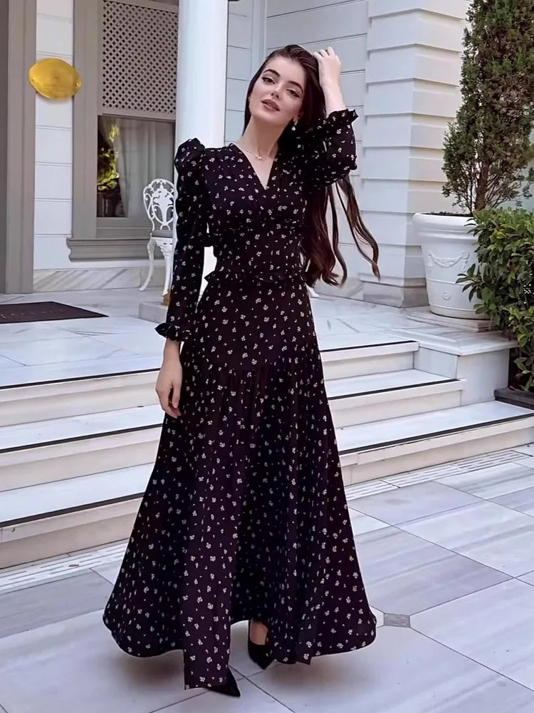 Mirlette Black Floral Vintage V-Neck Maxi Dress