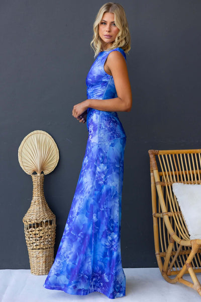 Serenya – Elegant Flow Maxi Dress